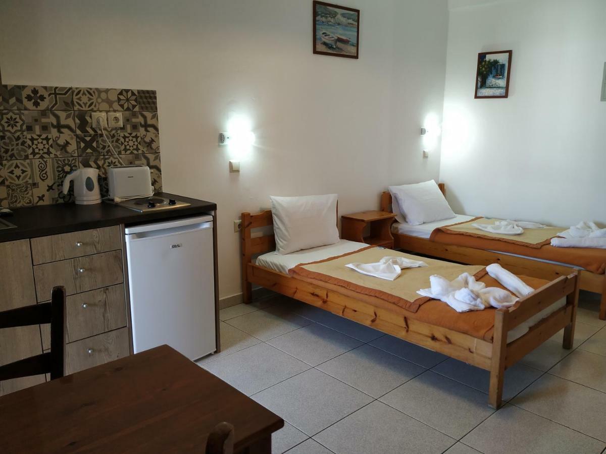 Pardalakis Studios Gerani  Extérieur photo