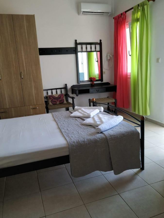 Pardalakis Studios Gerani  Extérieur photo