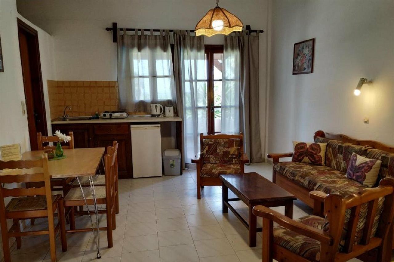 Pardalakis Studios Gerani  Extérieur photo
